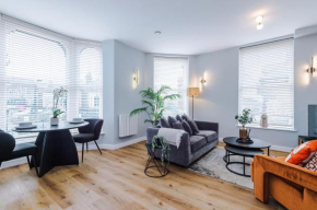 Harrogate House Apt 1 - Cheltenham Parade View